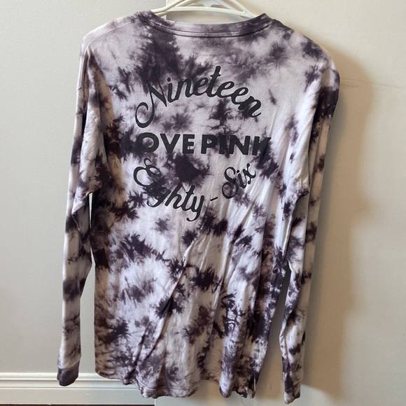 Extra Small Purple tie dye Victoria Secret Pink shirt - Picture 2 of 4